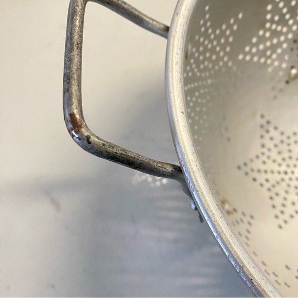 Mirro Aluminum Colander with Star Design - Picture 5 of 9